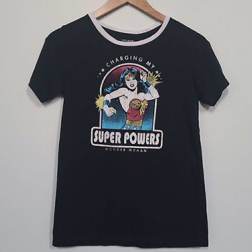 Wonder Woman Short Sleeve Shirt - Size S